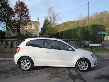 Used Volkswagen Polo 2015 for sale - 76398482: Photo