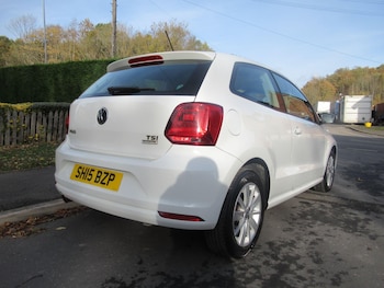 Used Volkswagen Polo 2015 for sale - 76398482: Photo