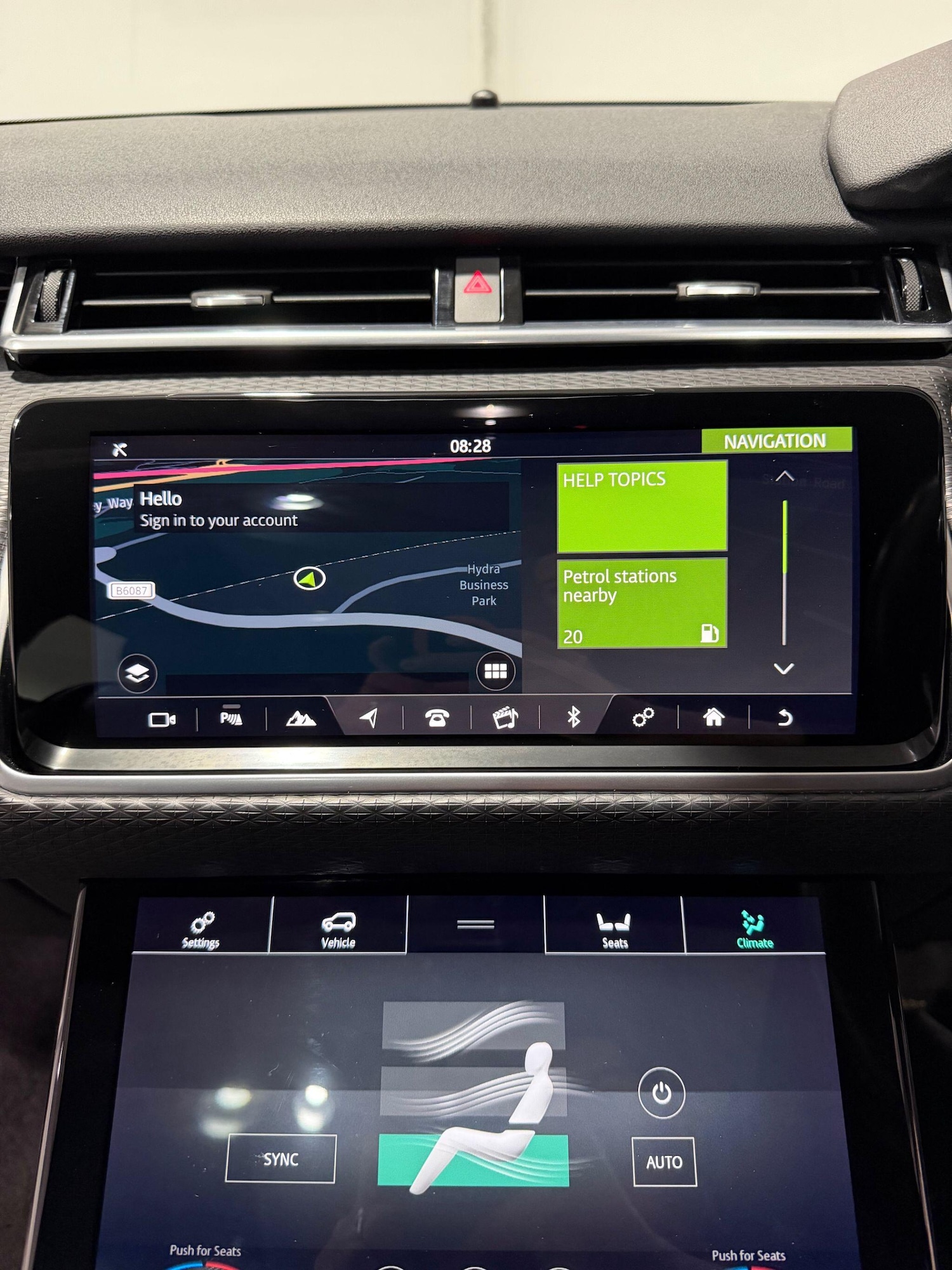 Used Land Rover Range Rover Velar 2017 for sale - 77598359: Photo 27