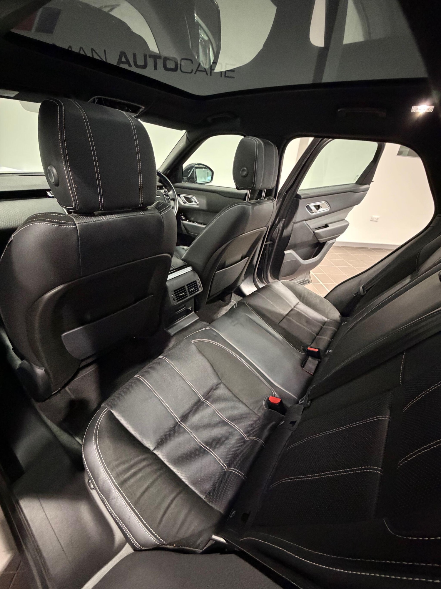 Used Land Rover Range Rover Velar 2017 for sale - 77598359: Photo 29