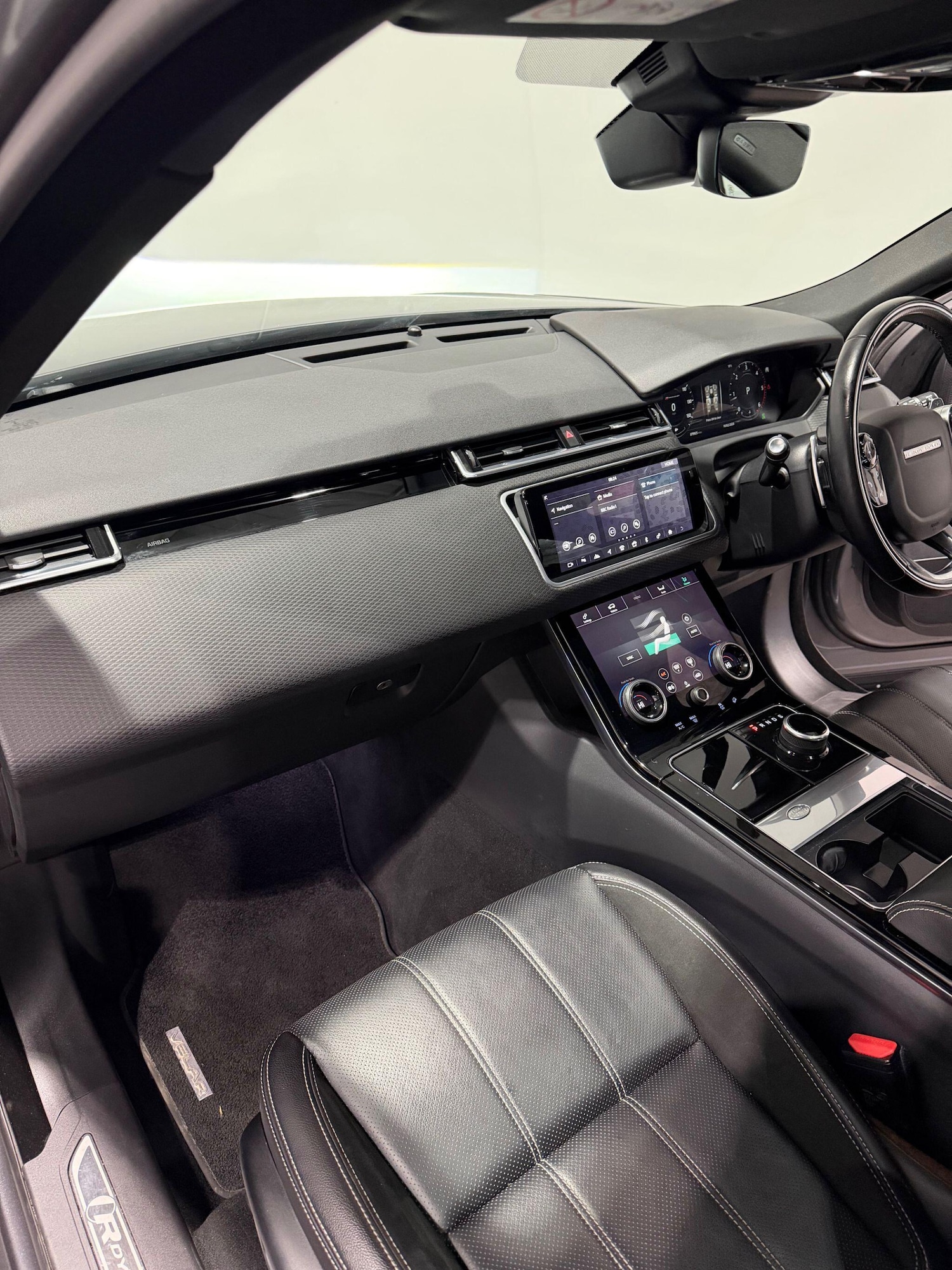 Used Land Rover Range Rover Velar 2017 for sale - 77598359: Photo 35