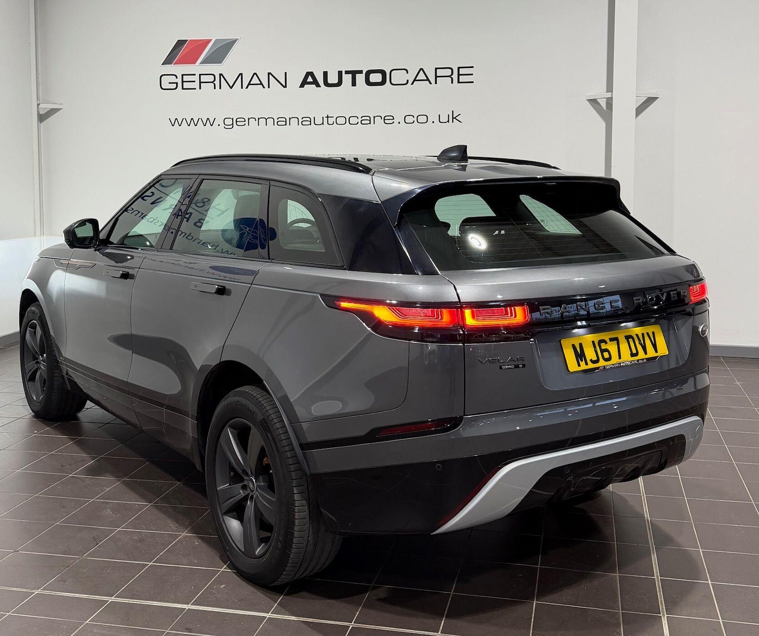 Used Land Rover Range Rover Velar 2017 for sale - 77598359: Photo 4