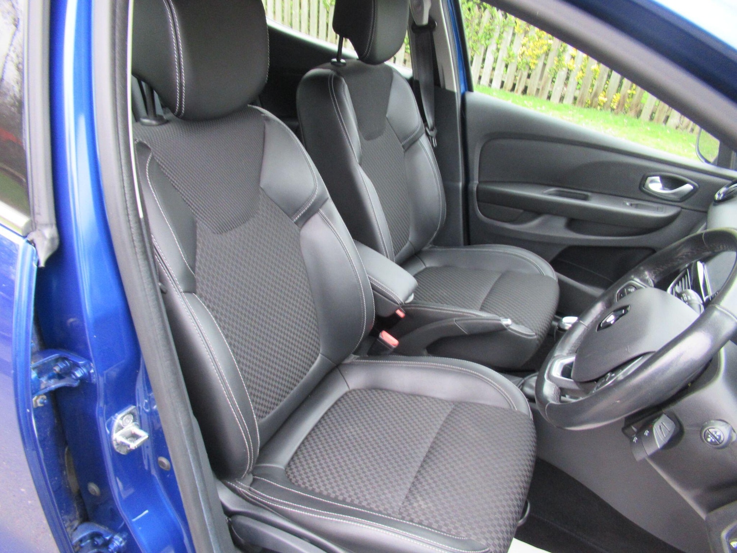 Used Renault Clio for sale - 77852774: Photo 22