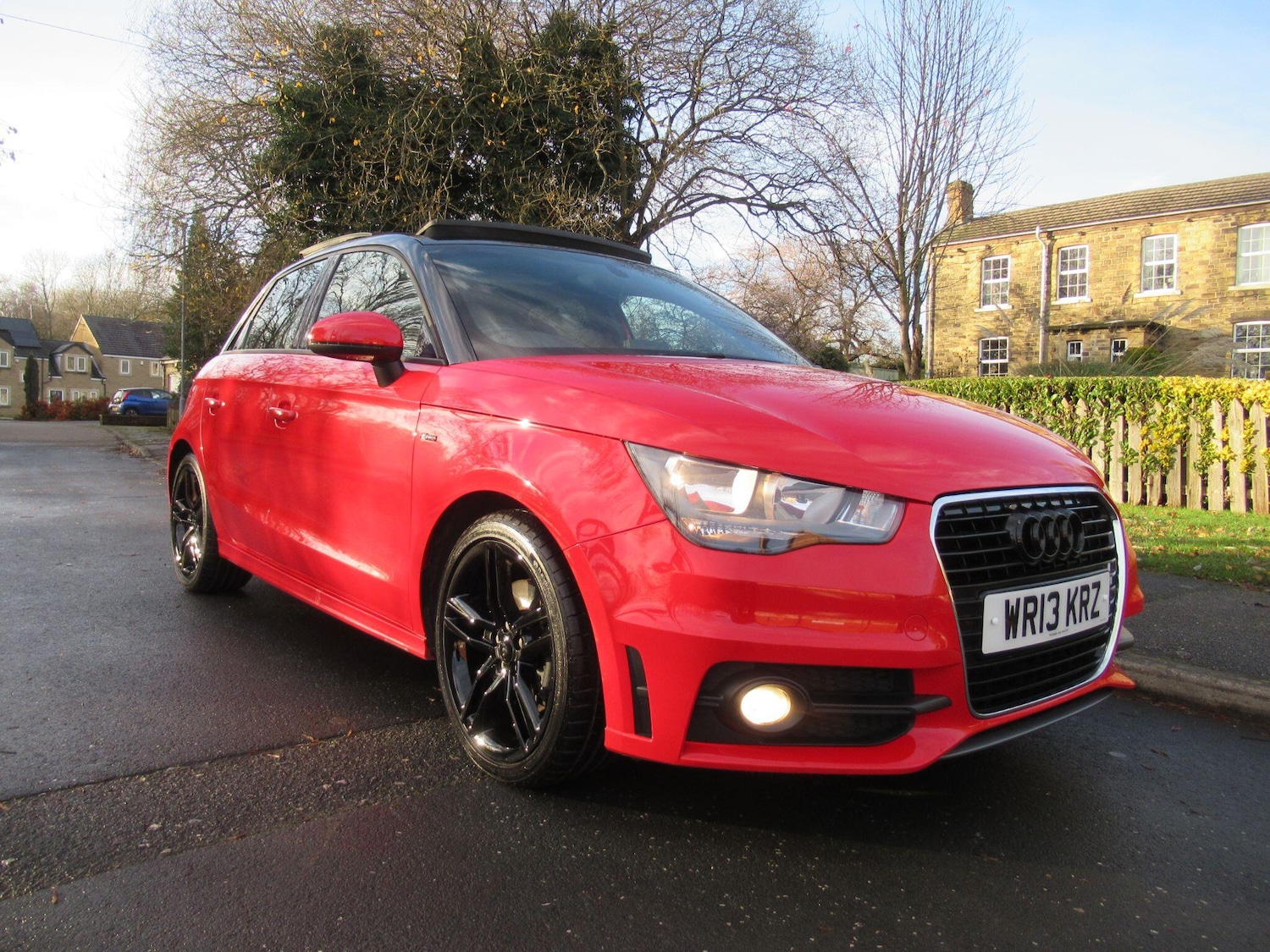 Used Audi A1 2013 for sale - 76965270: Photo 2