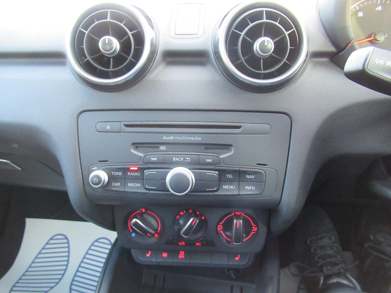 Used Audi A1 2013 for sale - 76965270: Photo 32