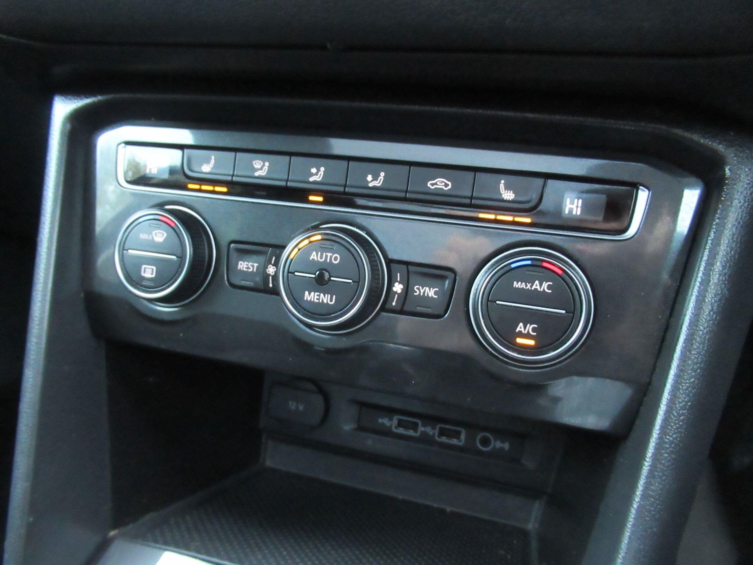 Used Volkswagen Tiguan 2018 for sale - 76735345: Photo 23