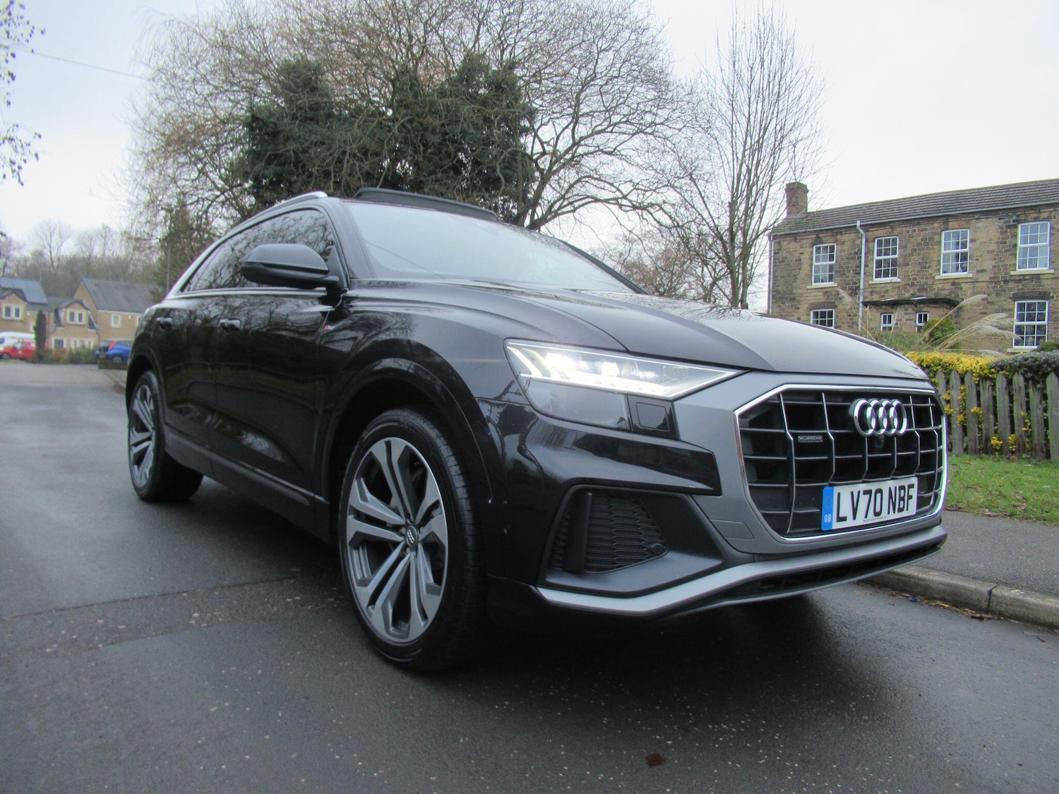 Used Audi Q8 for sale - 77330444: Photo 2
