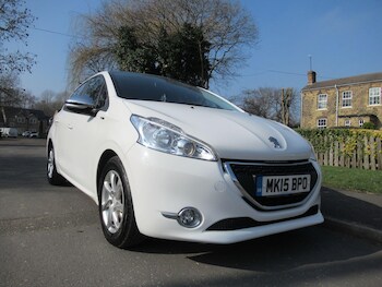 Used Peugeot 208 2015 for sale - 77769757: Photo