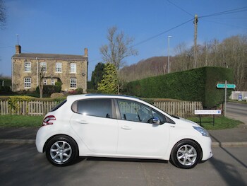 Used Peugeot 208 2015 for sale - 77769757: Photo