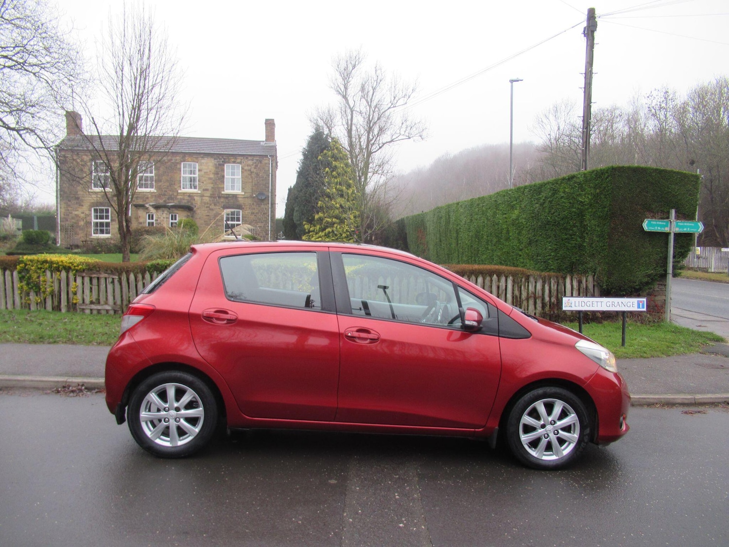 Used Toyota Yaris for sale - 77958340: Photo 3