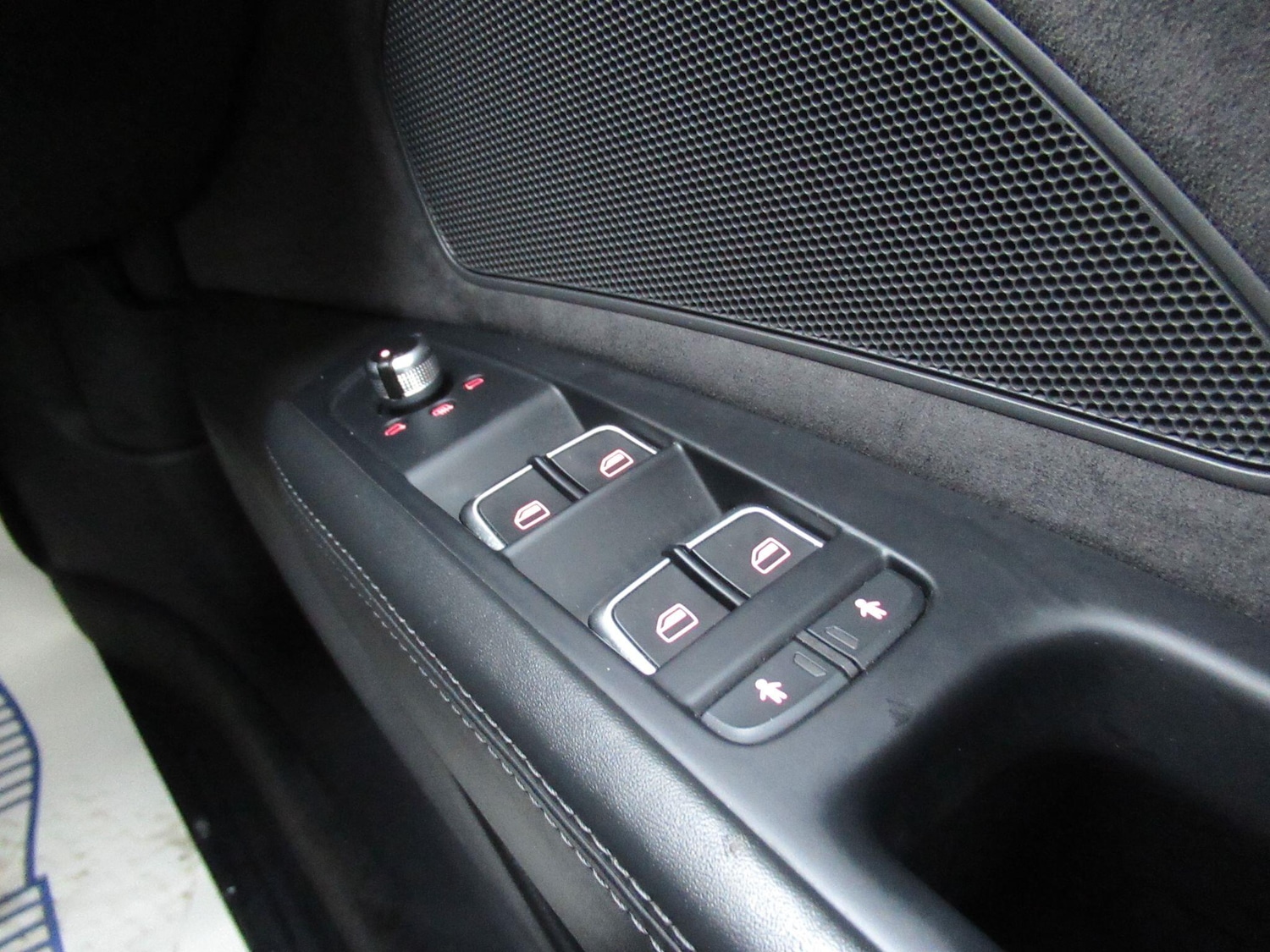 Used Audi A8 2013 for sale - 76965513: Photo 21