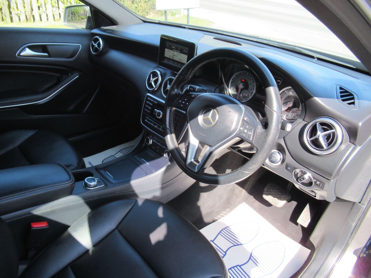 Used Mercedes-Benz A-Class 2015 for sale - 76337097: Photo 20
