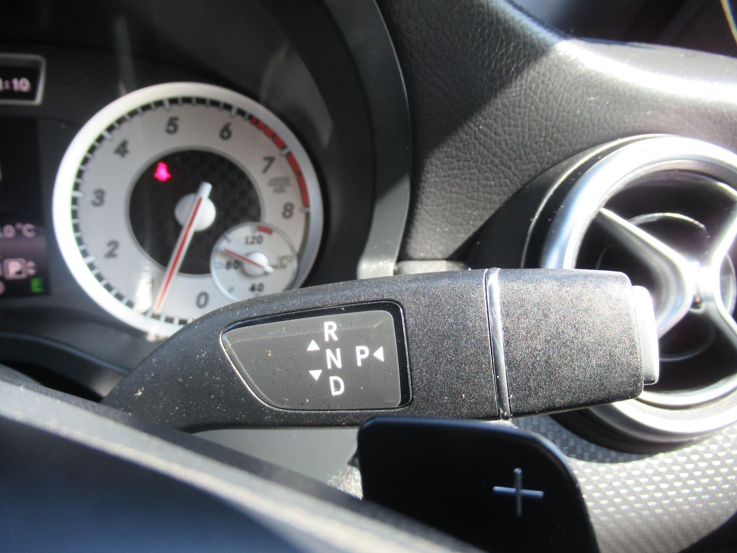 Used Mercedes-Benz A-Class 2015 for sale - 76337097: Photo 32