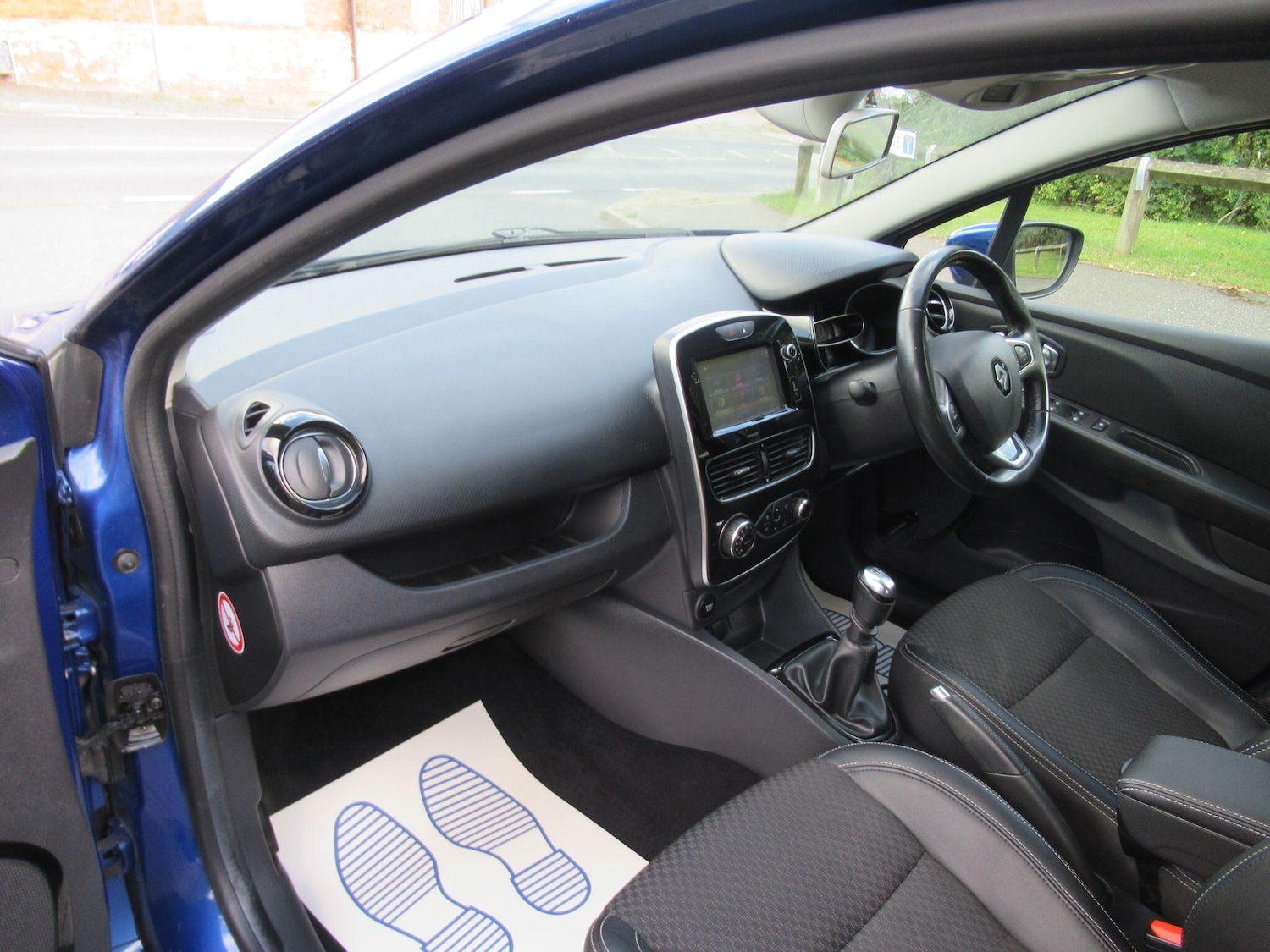 Used Renault Clio 2018 for sale - 75782340: Photo 14