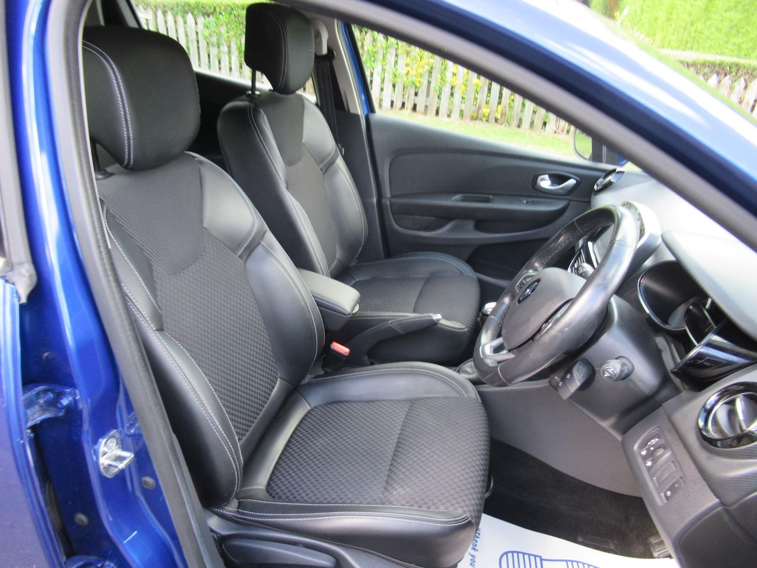 Used Renault Clio 2018 for sale - 75782340: Photo 21