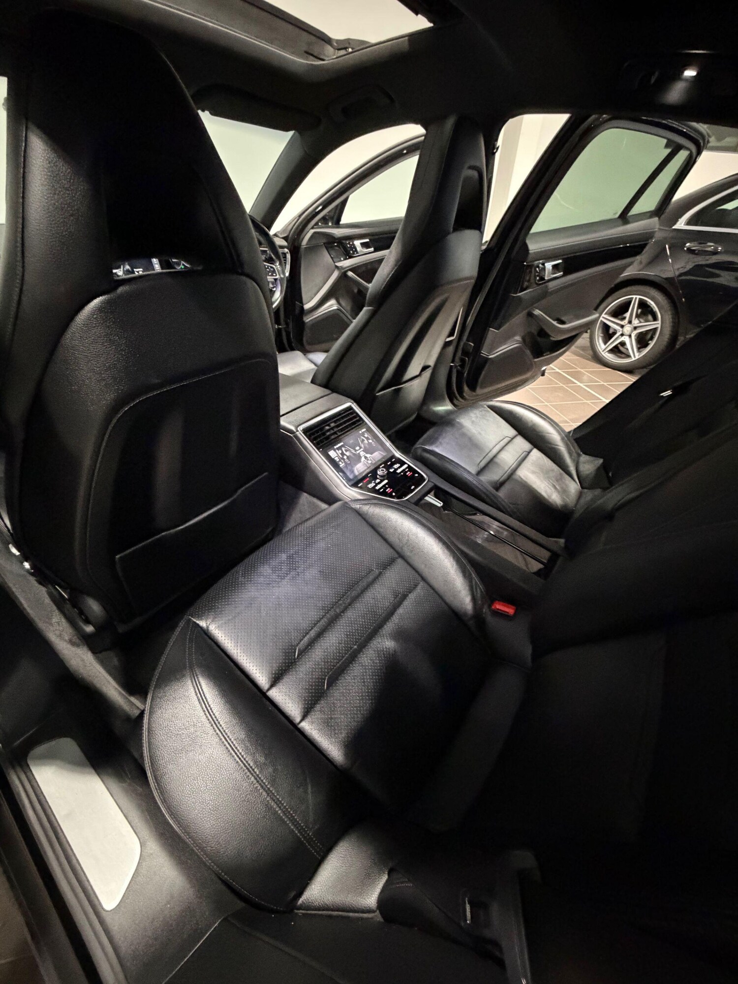 Used Porsche Panamera 2017 for sale - 77633655: Photo 39