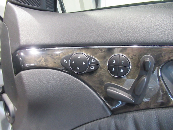 Used Mercedes-Benz E Class 2015 for sale - 74874902: Photo 37