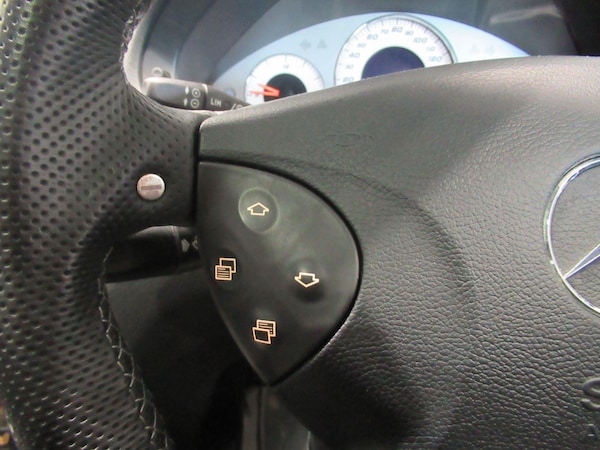 Used Mercedes-Benz E Class 2015 for sale - 74874902: Photo 39