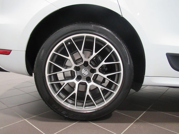 Used Porsche Macan 2018 for sale - 75477820: Photo 16