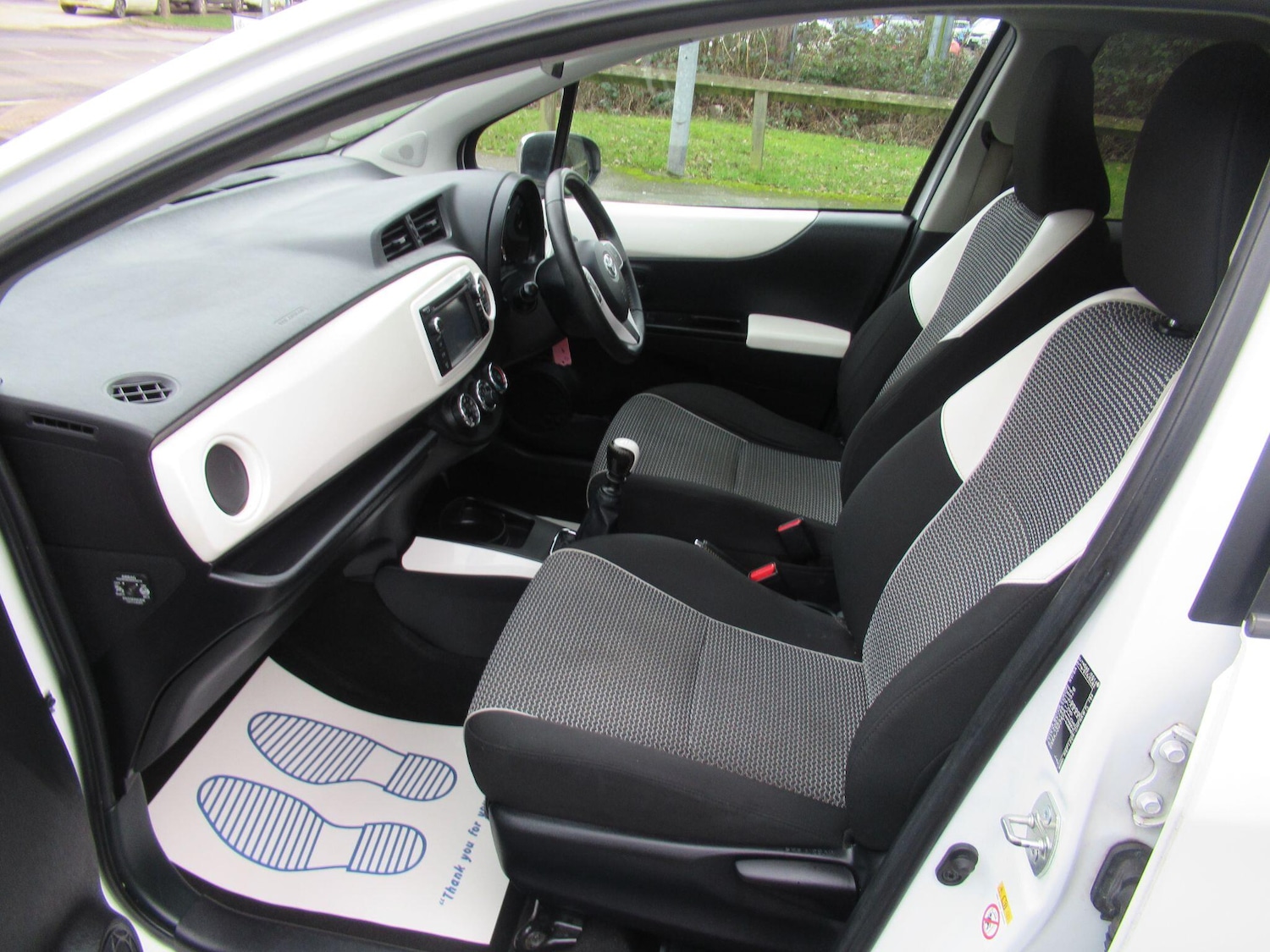 Used Toyota Yaris for sale - 77958491: Photo 11