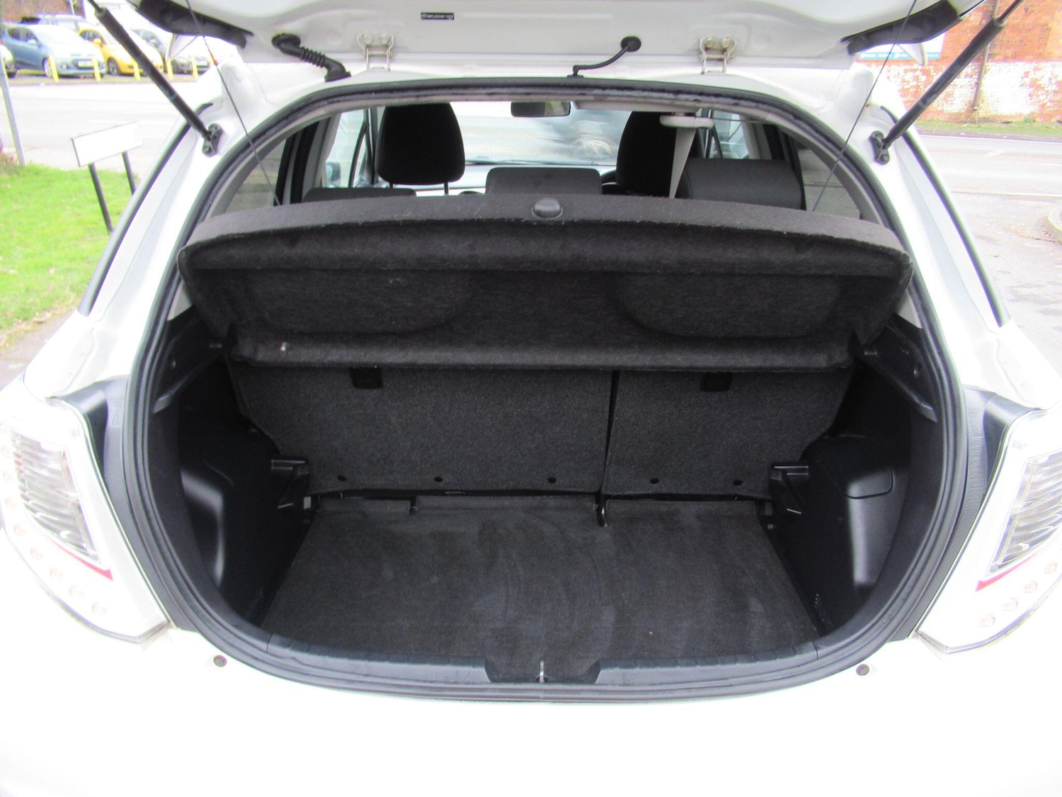 Used Toyota Yaris for sale - 77958491: Photo 15