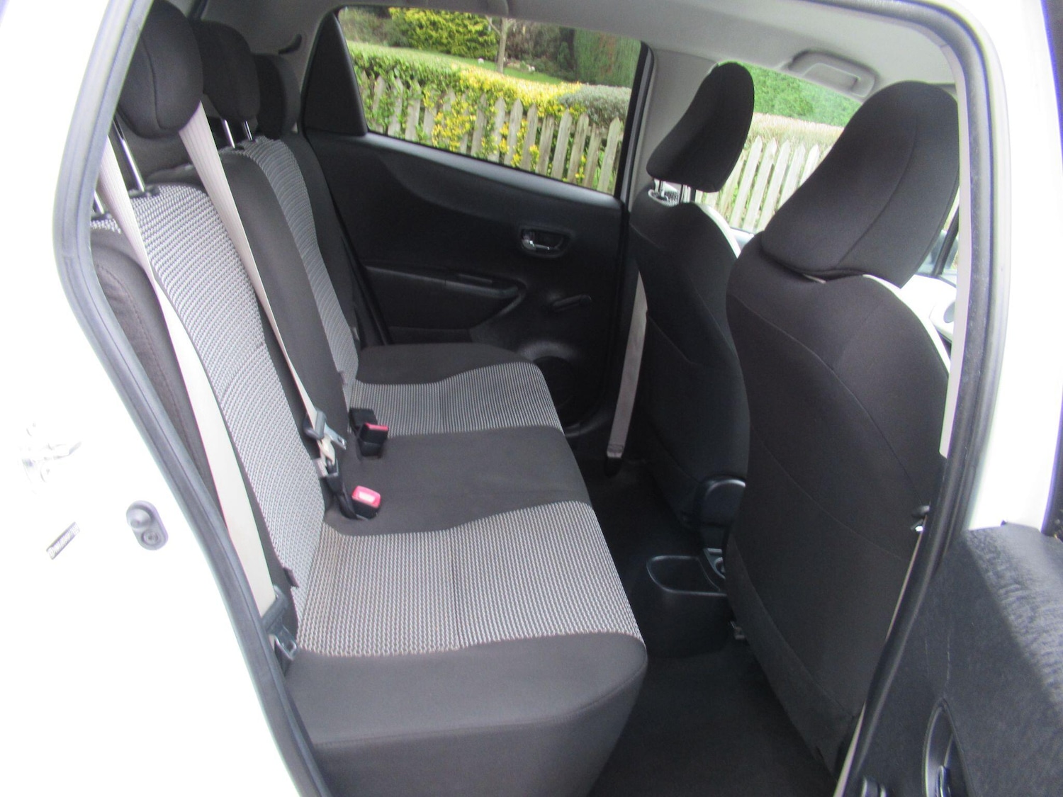 Used Toyota Yaris for sale - 77958491: Photo 16