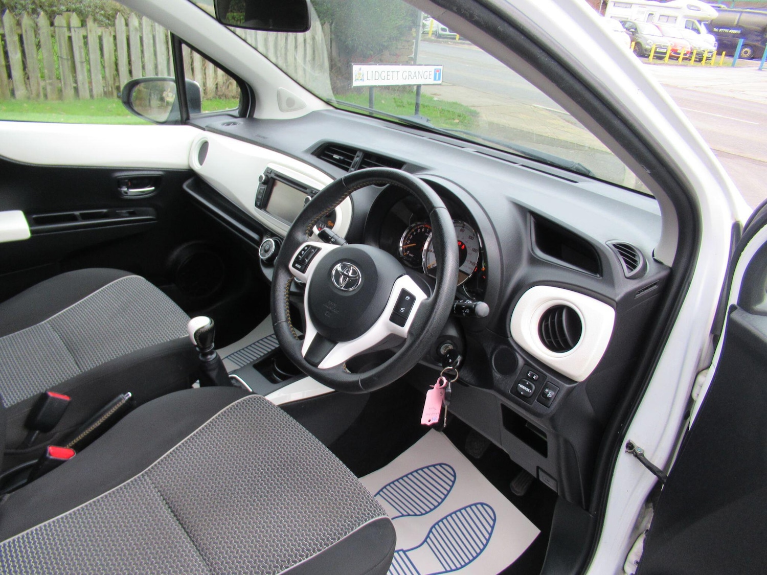 Used Toyota Yaris for sale - 77958491: Photo 18