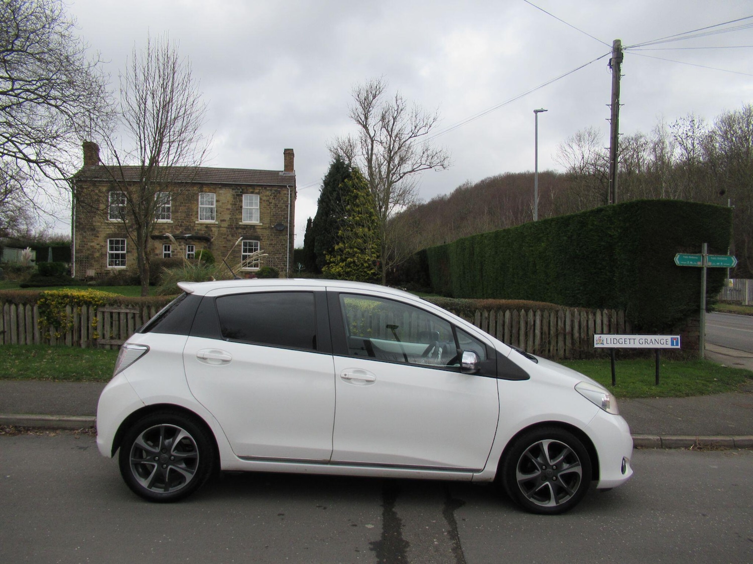 Used Toyota Yaris for sale - 77958491: Photo 3