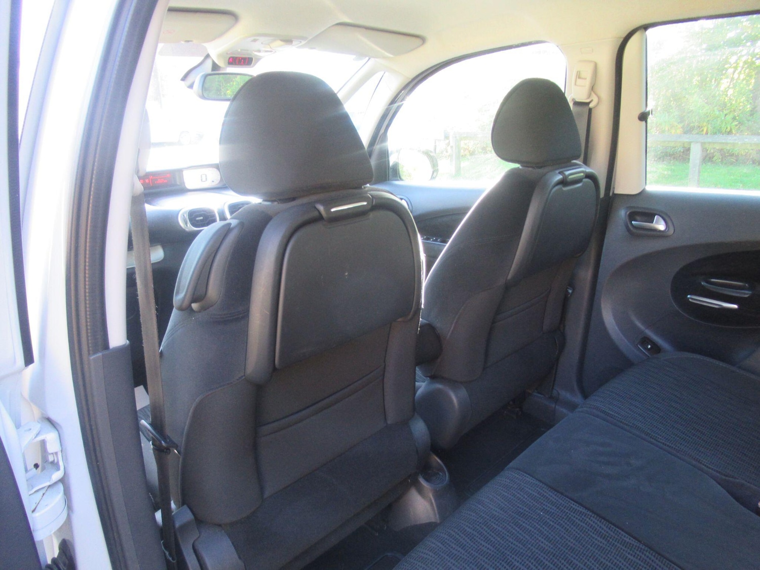 Used Citroen C3 Picasso 2013 for sale - 76042584: Photo 18