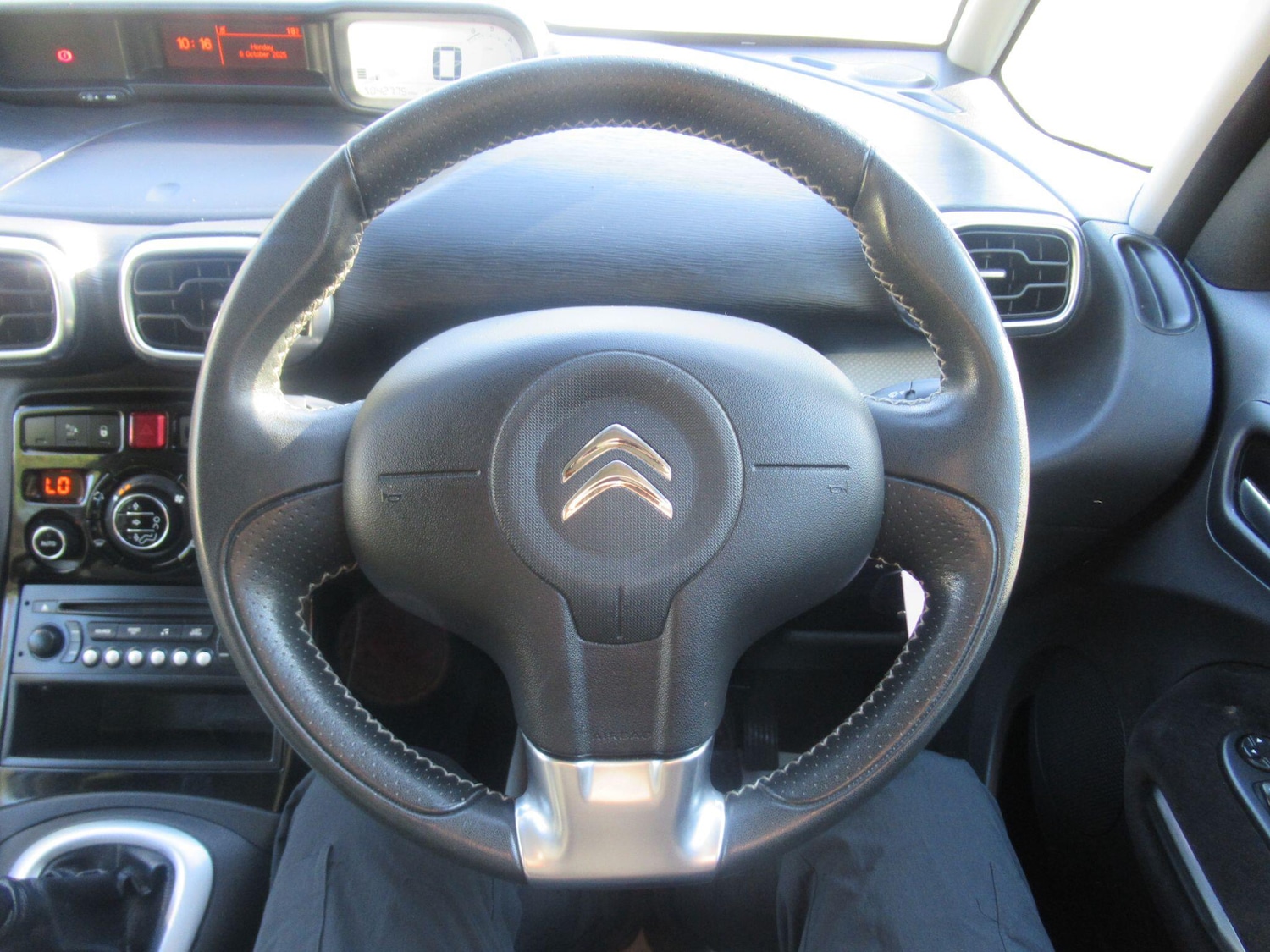 Used Citroen C3 Picasso 2013 for sale - 76042584: Photo 24