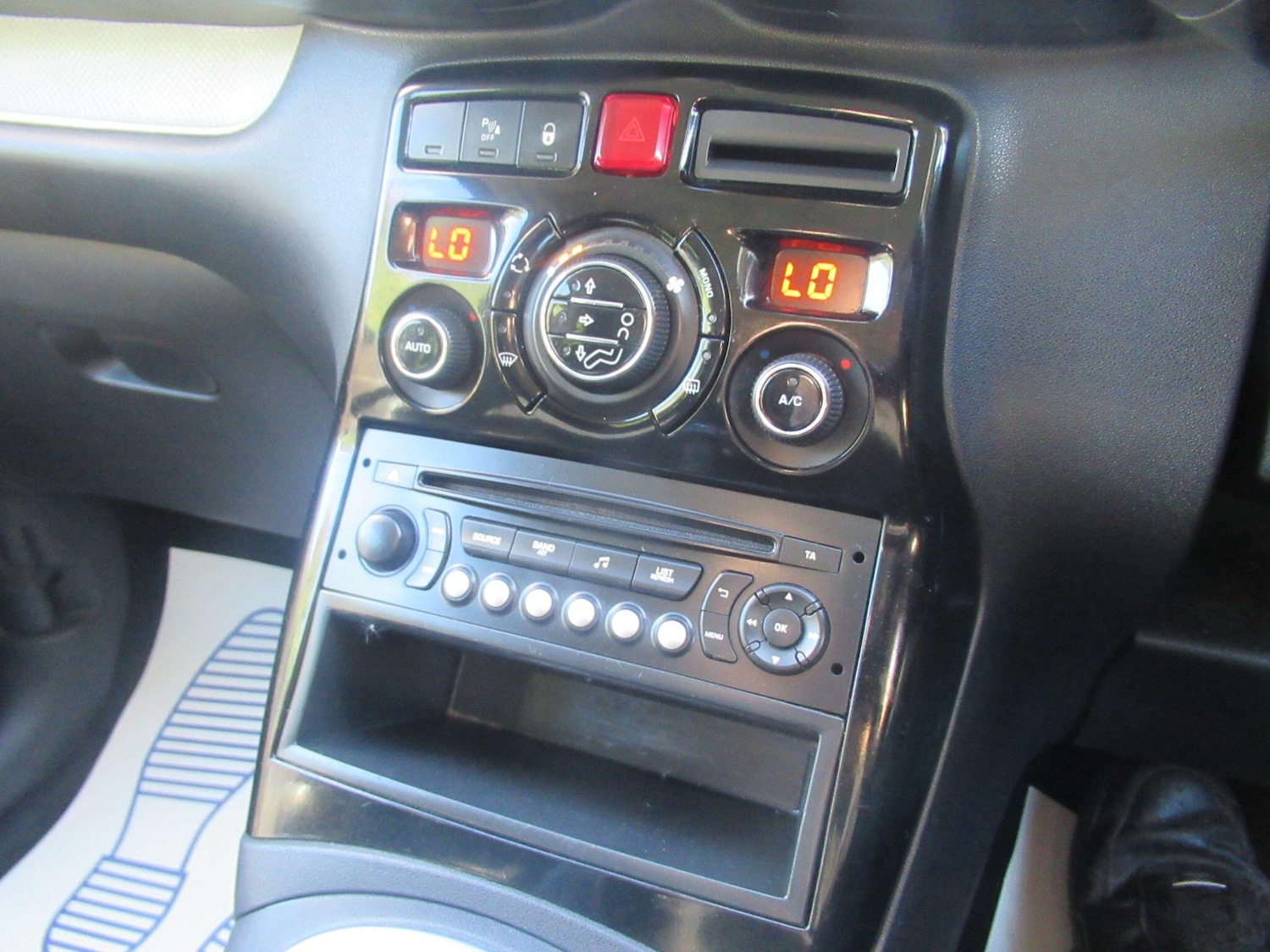 Used Citroen C3 Picasso 2013 for sale - 76042584: Photo 30