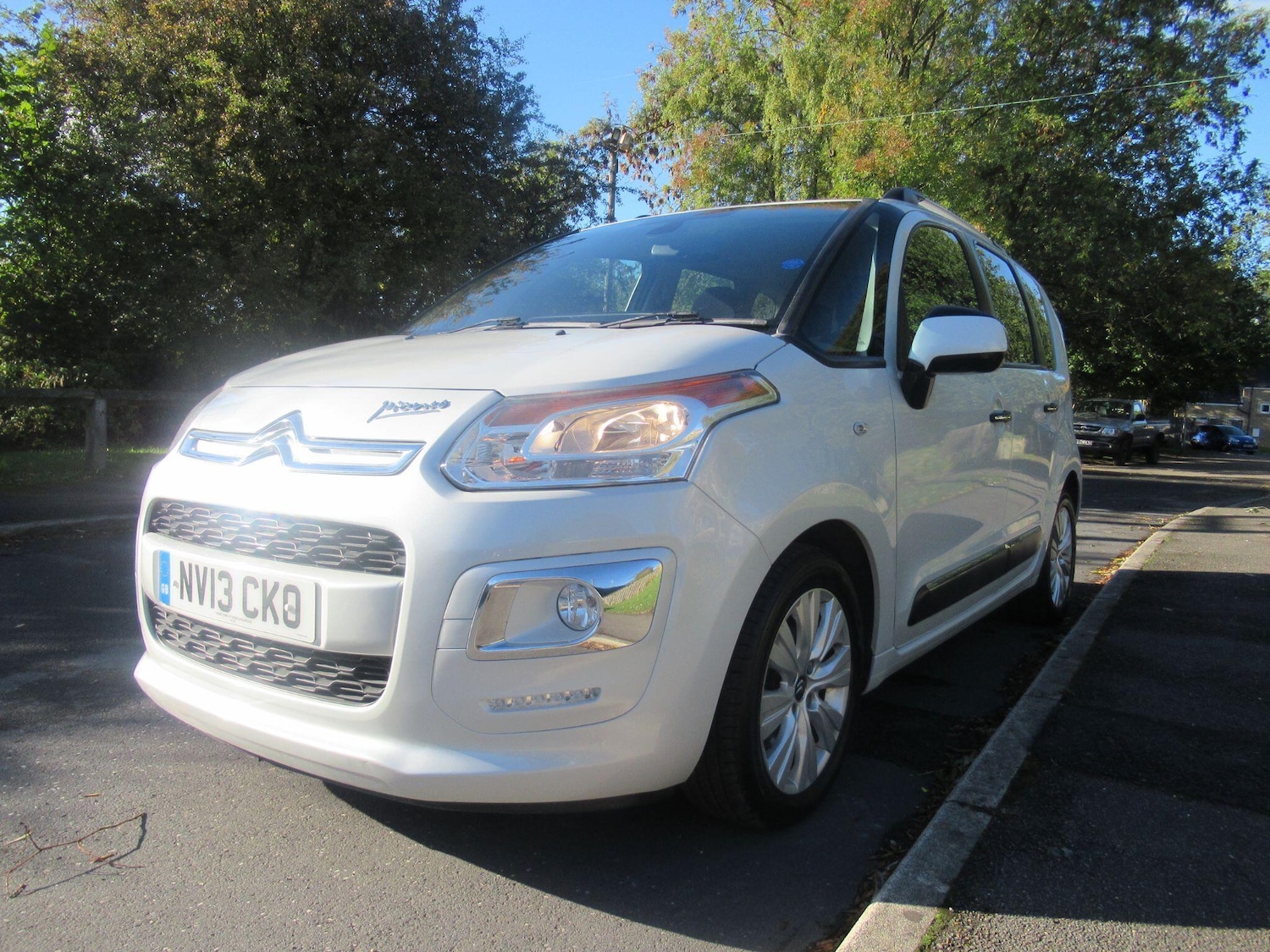 Used Citroen C3 Picasso 2013 for sale - 76042584: Photo 9
