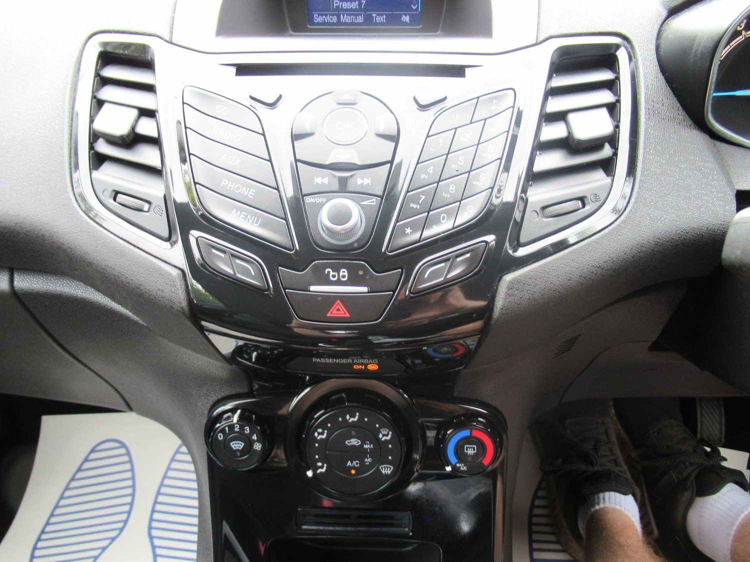 Used Ford Fiesta 2015 for sale - 77344023: Photo 31