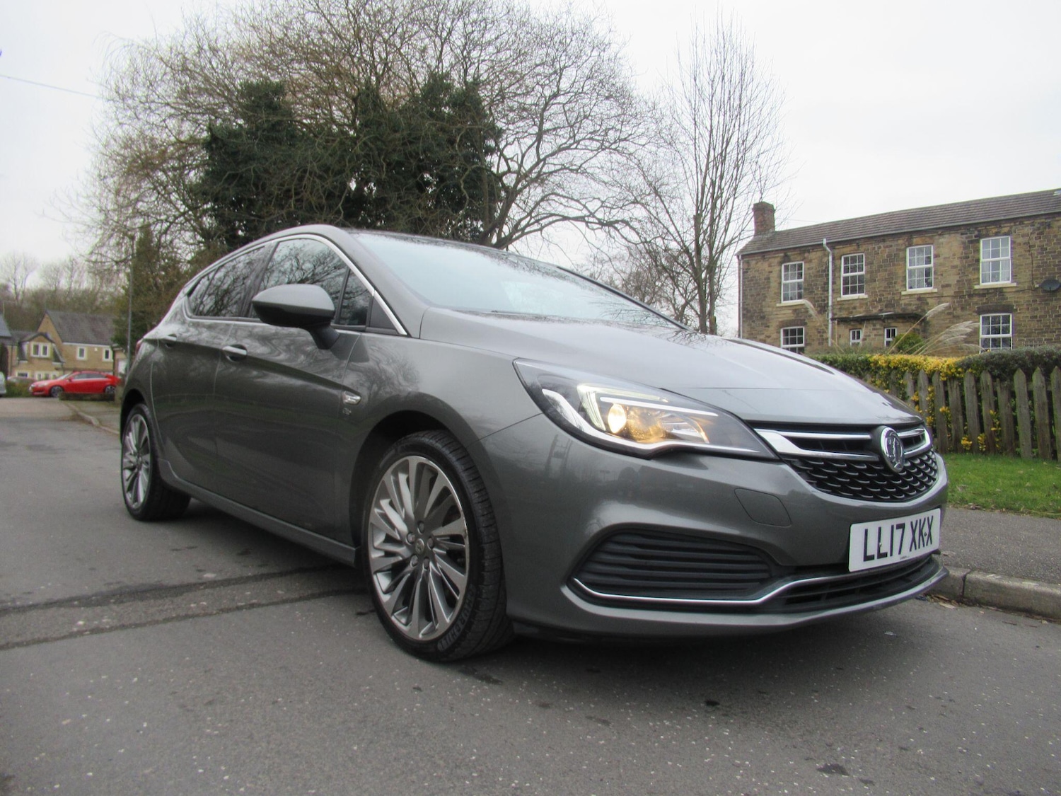 Used Vauxhall Astra 2017 for sale - 77598441: Photo 2