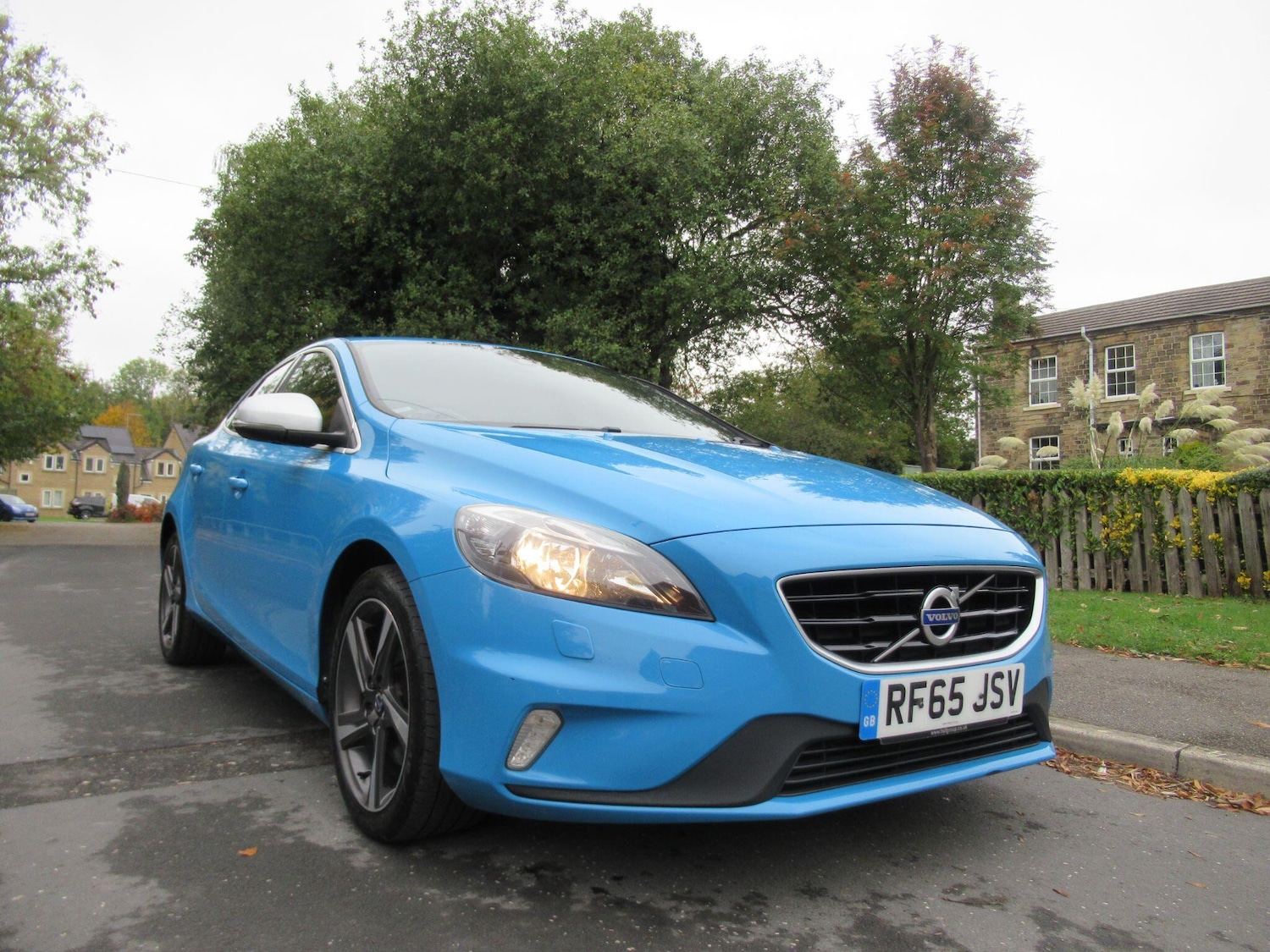 Used Volvo V40 2015 for sale - 76239350: Photo 1