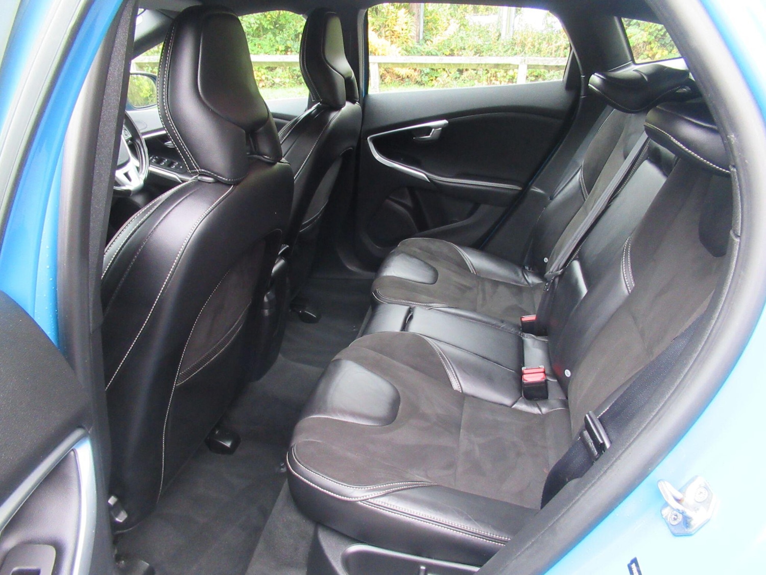 Used Volvo V40 2015 for sale - 76239350: Photo 16