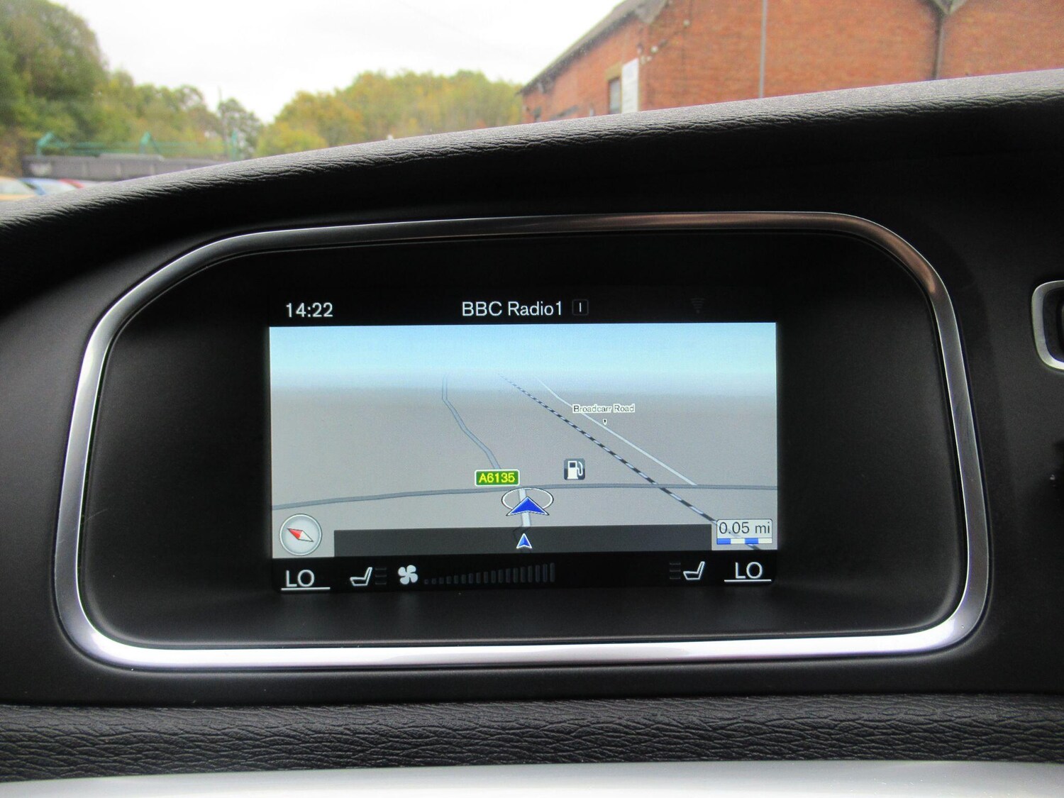 Used Volvo V40 2015 for sale - 76239350: Photo 31