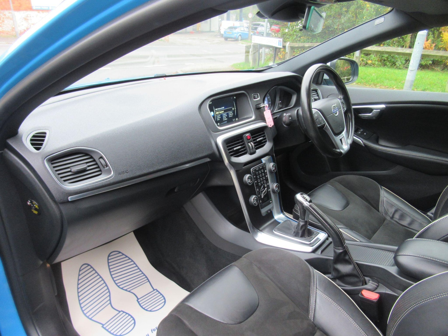 Used Volvo V40 2015 for sale - 77958496: Photo 14