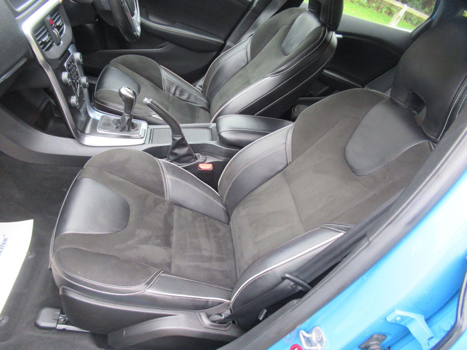 Used Volvo V40 2015 for sale - 77958496: Photo 15