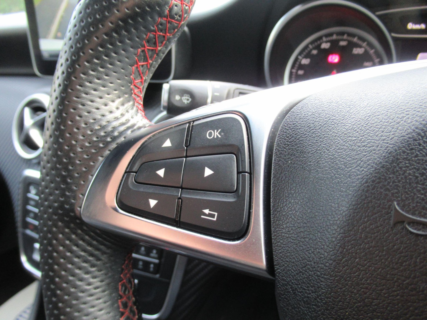 Used Mercedes-Benz A-Class 2017 for sale - 75781195: Photo 26
