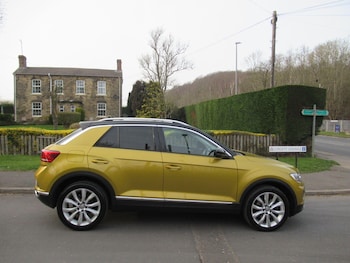 Used Volkswagen T-Roc 2018 for sale - 78517156: Photo
