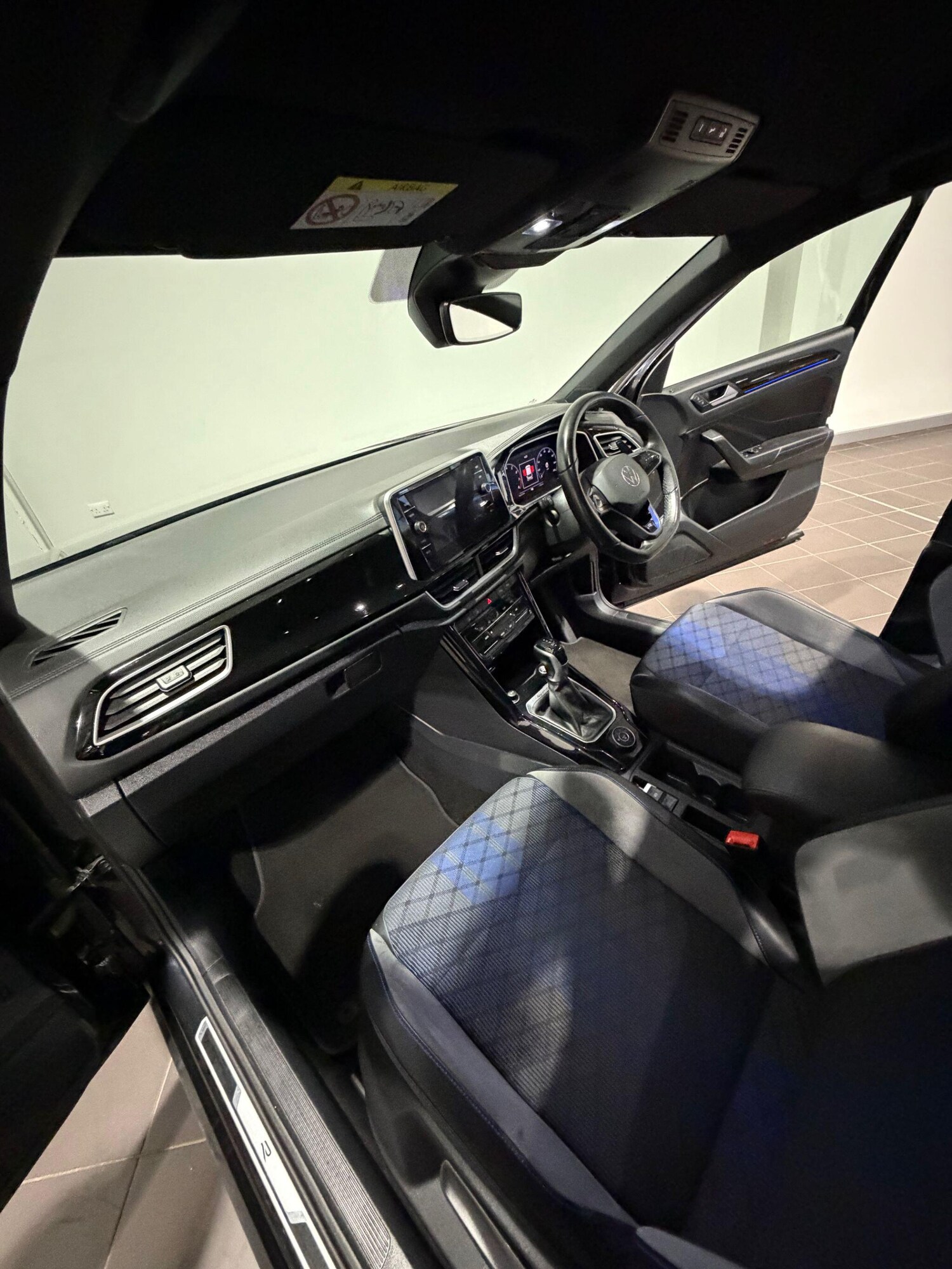 Used Volkswagen T-Roc 2023 for sale - 77560002: Photo 10