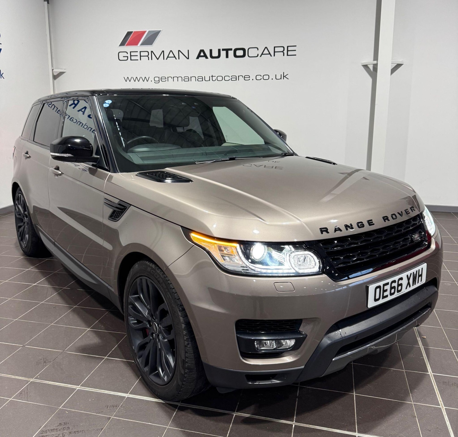 Used Land Rover Range Rover Sport 2017 for sale - 76865660: Photo 1