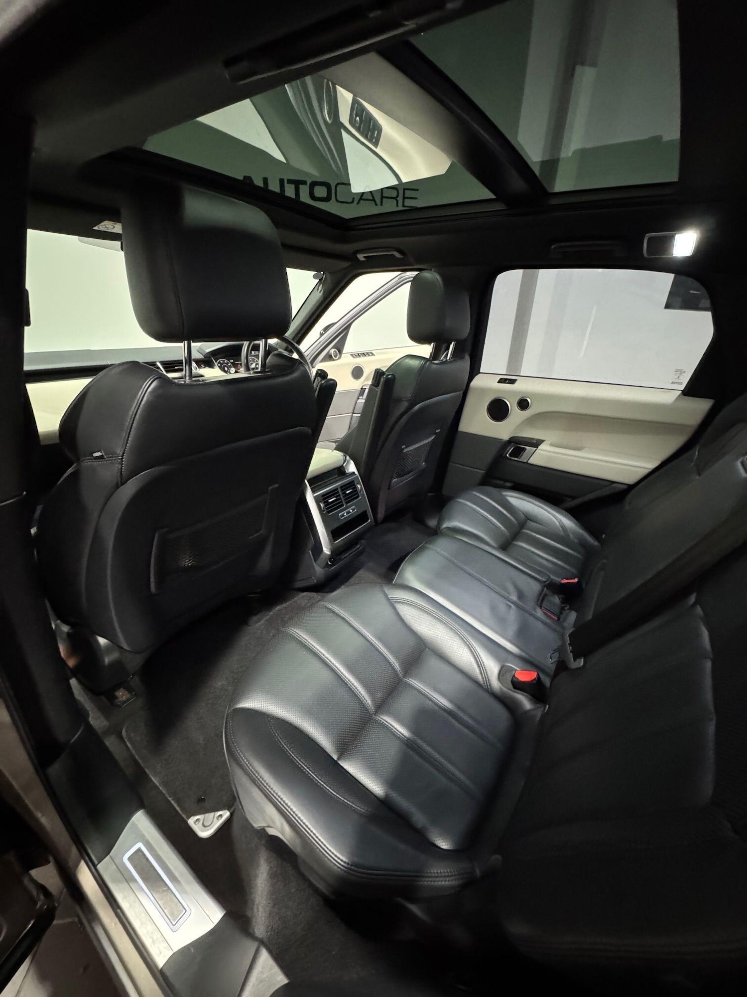 Used Land Rover Range Rover Sport 2017 for sale - 76865660: Photo 14