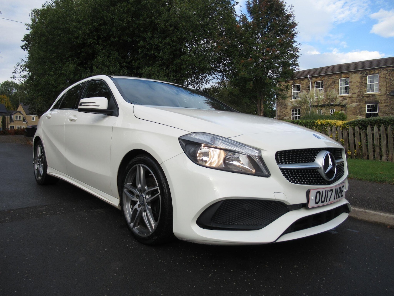 Used Mercedes-Benz A-Class 2017 for sale - 76988963: Photo 2