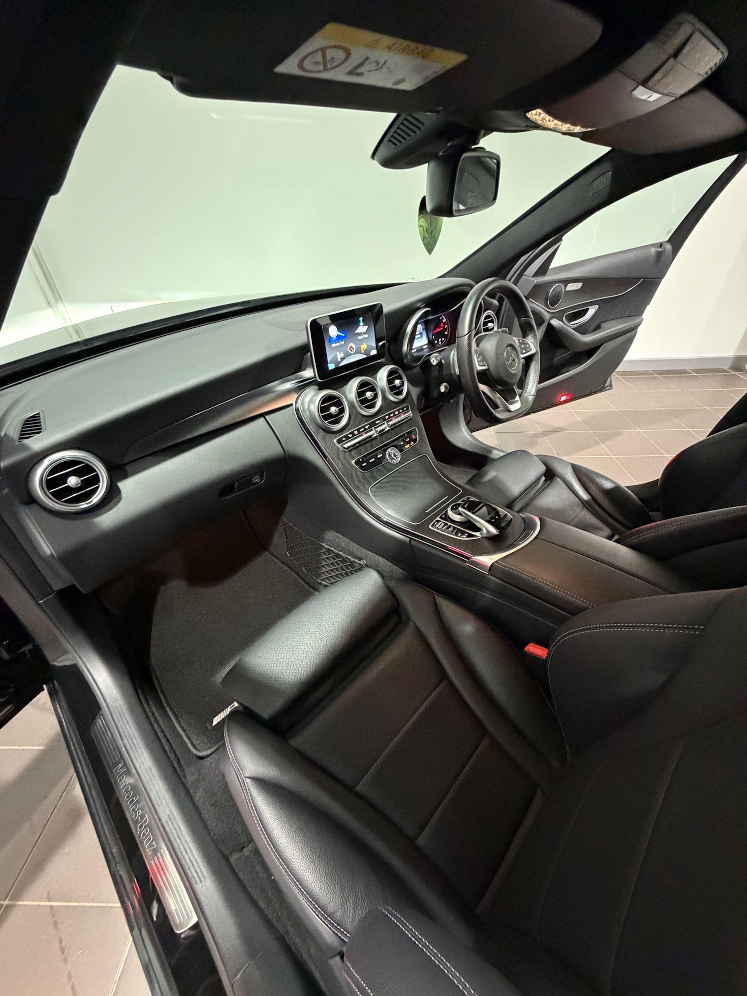 Used Mercedes-Benz C Class 2017 for sale - 77612055: Photo 8