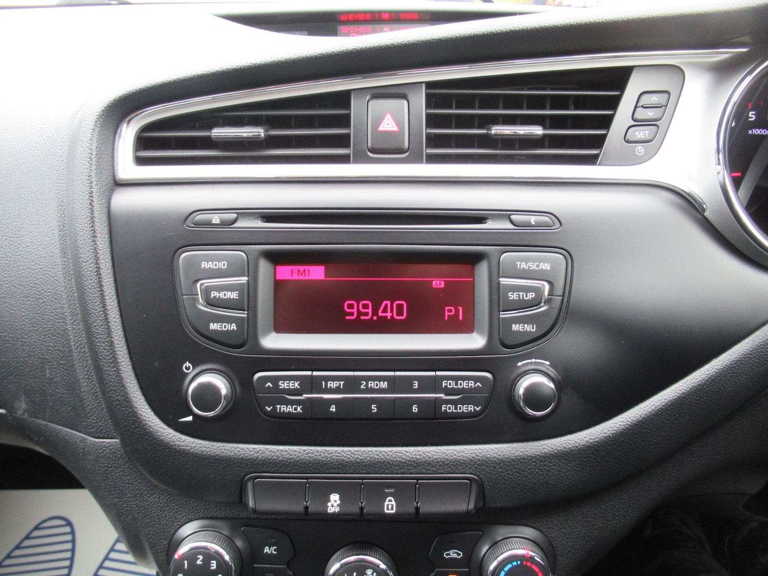 Used Kia Ceed 2015 for sale - 76499685: Photo 29