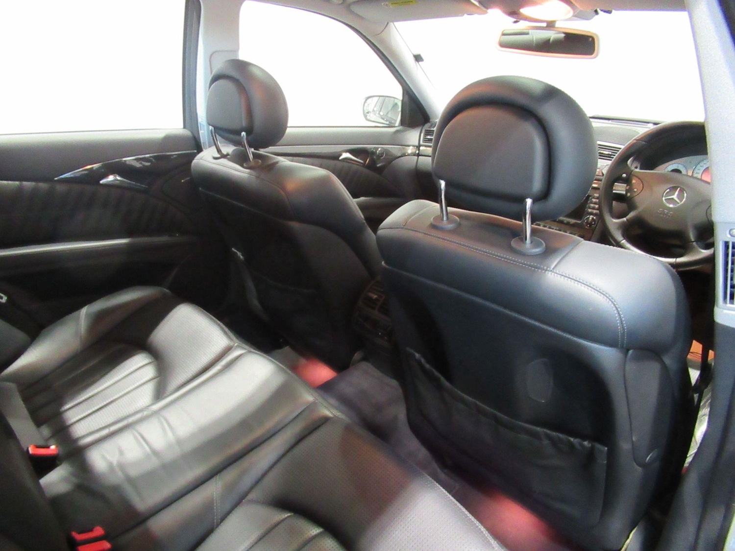 Used Mercedes-Benz E Class 2015 for sale - 76976718: Photo 32