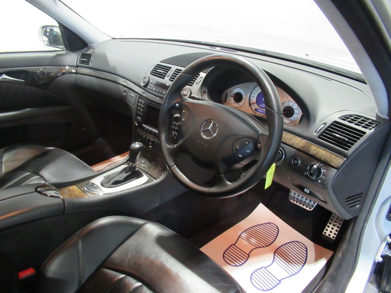 Used Mercedes-Benz E Class 2015 for sale - 76976718: Photo 34