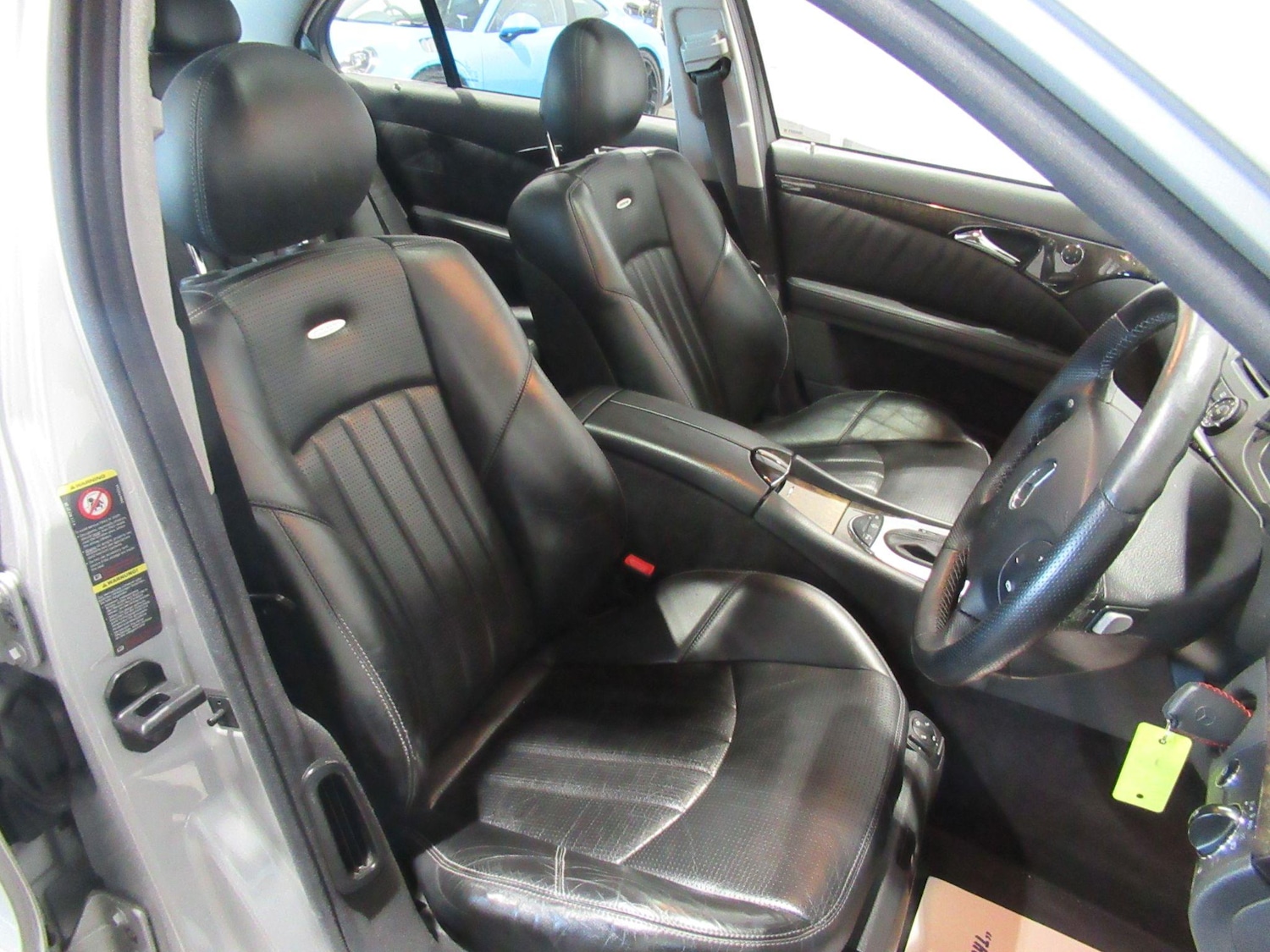 Used Mercedes-Benz E Class 2015 for sale - 76976718: Photo 35